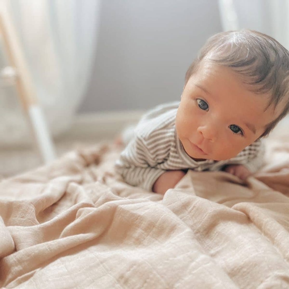 Bamboo Muslin Swaddle Blanket (Taupe)